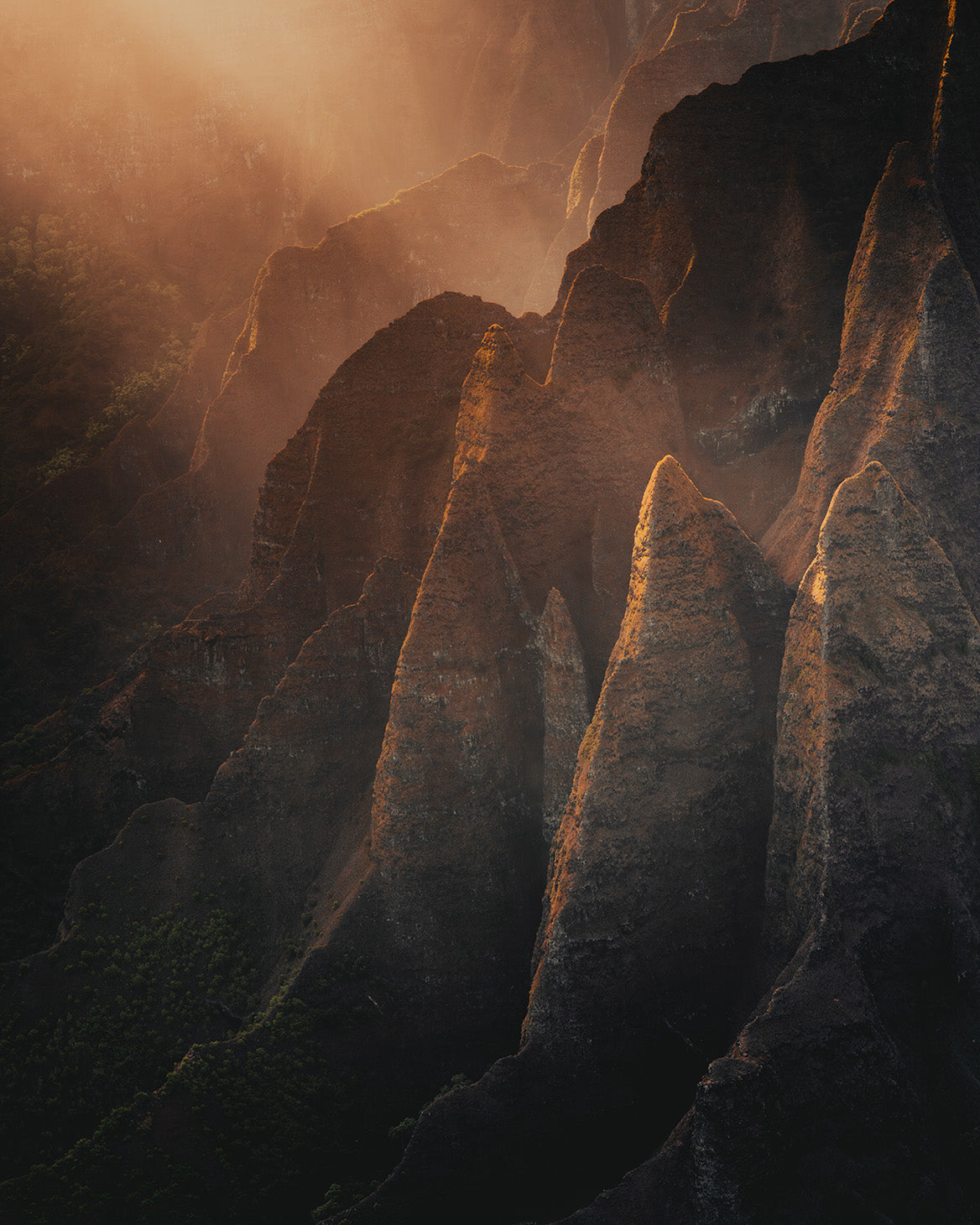 Peaking through Nāpali